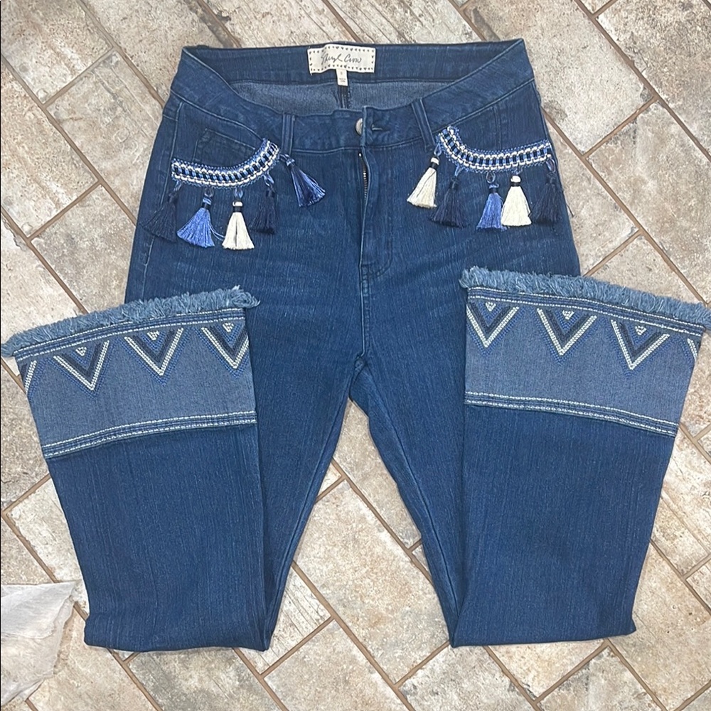 Blue Ankle Cropped Jeans with Embroidery